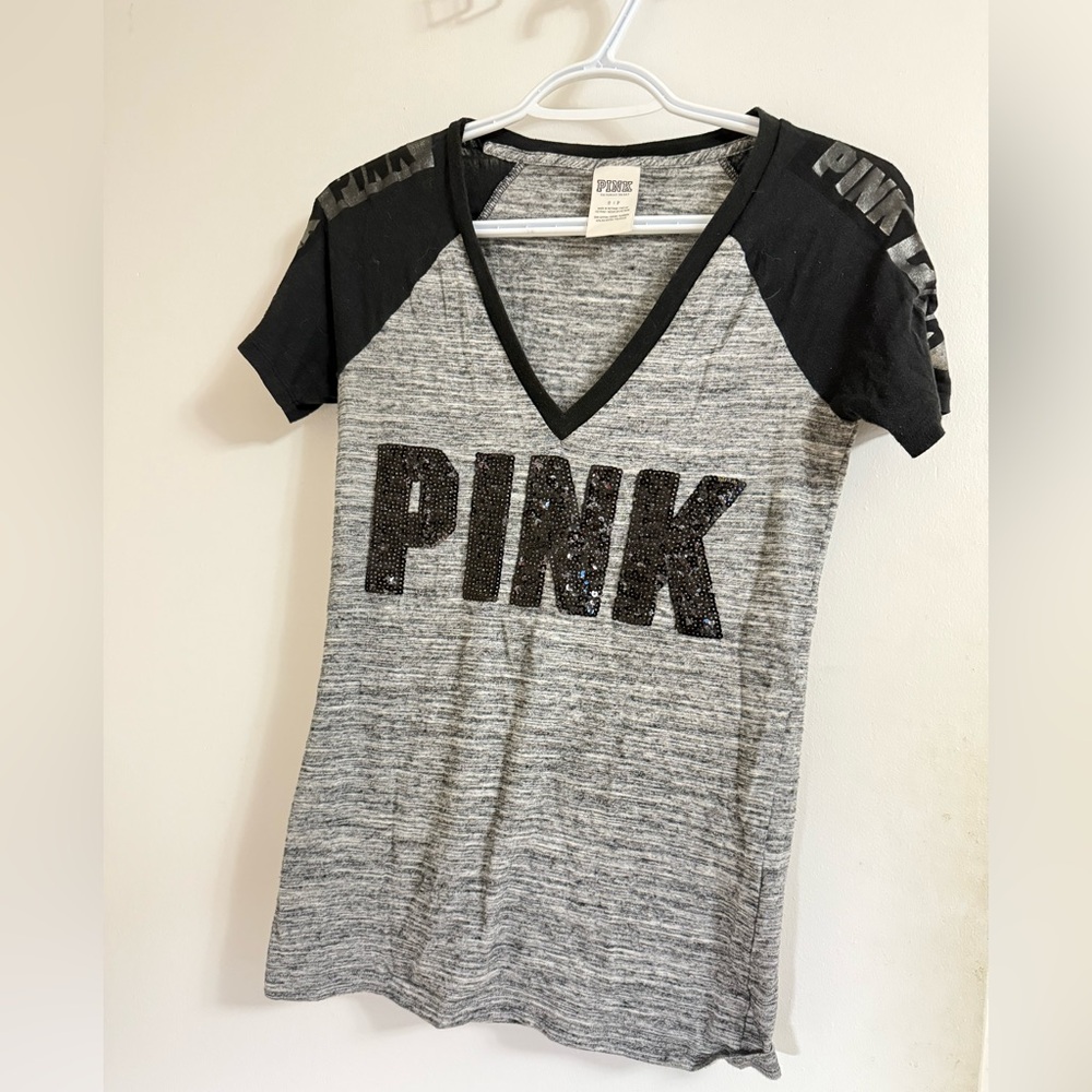 PINK Victoria's Secret Gray and Black Graphic Sequin T-Shirt